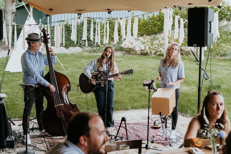 trouwen 2025 akoestische band