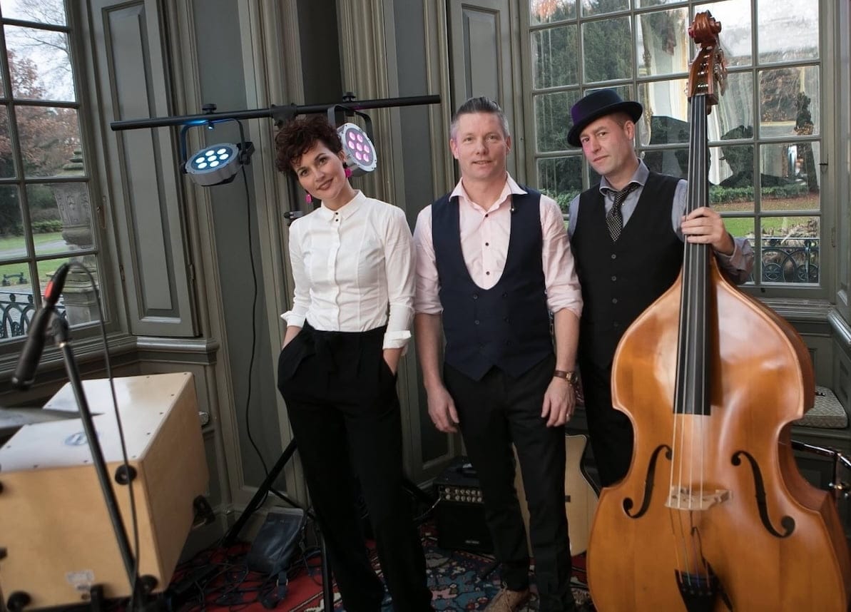 Akoestische band MAIS optreden