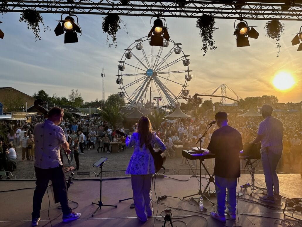 Wat kost een akoestische coverband in 2026