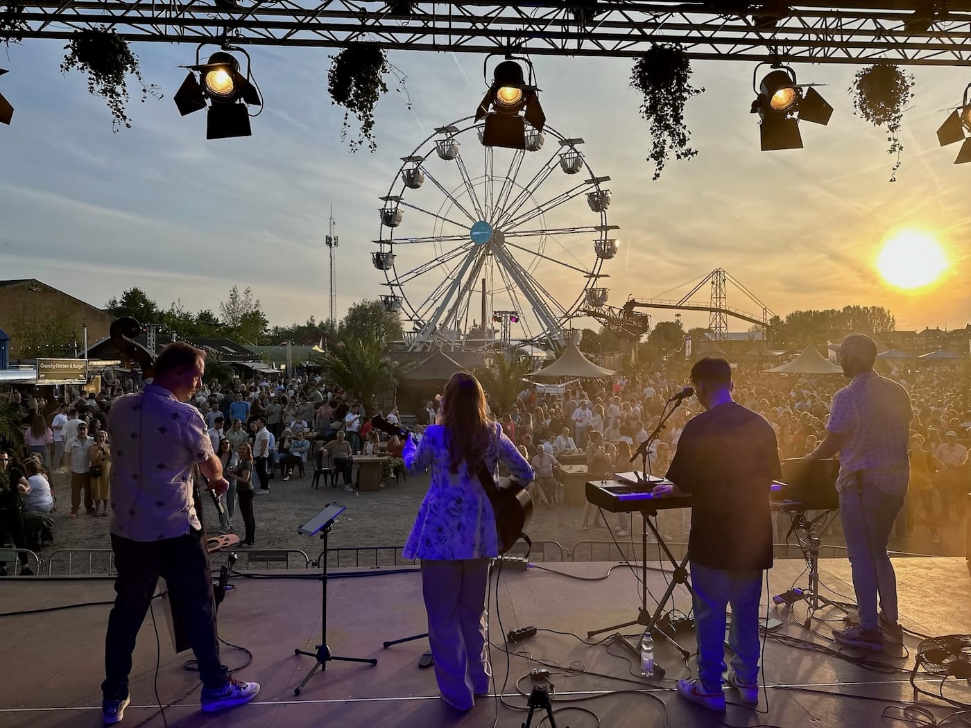 Wat kost een akoestische coverband in 2026